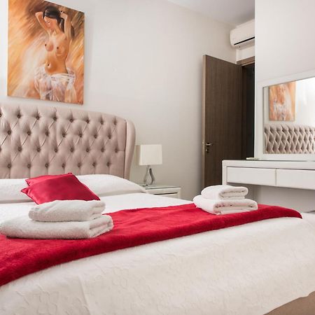 Mesogios House Suites Larnaca Exterior photo