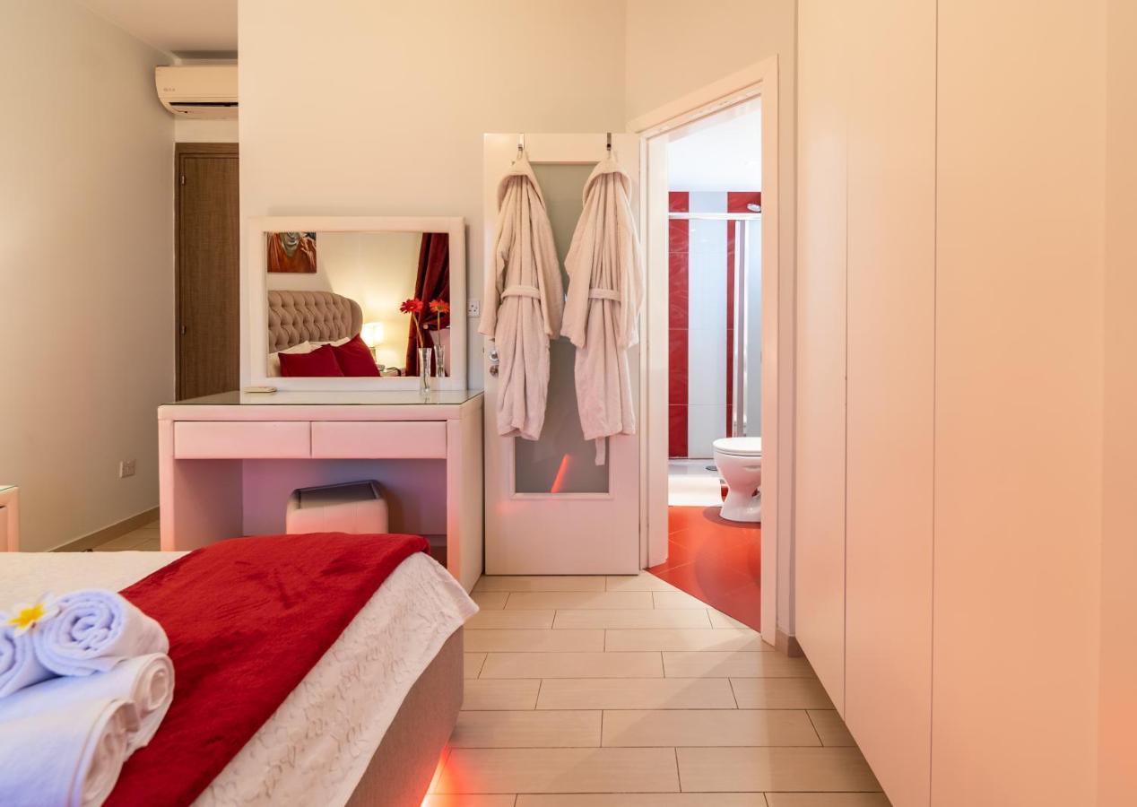 Mesogios House Suites Larnaca Exterior photo