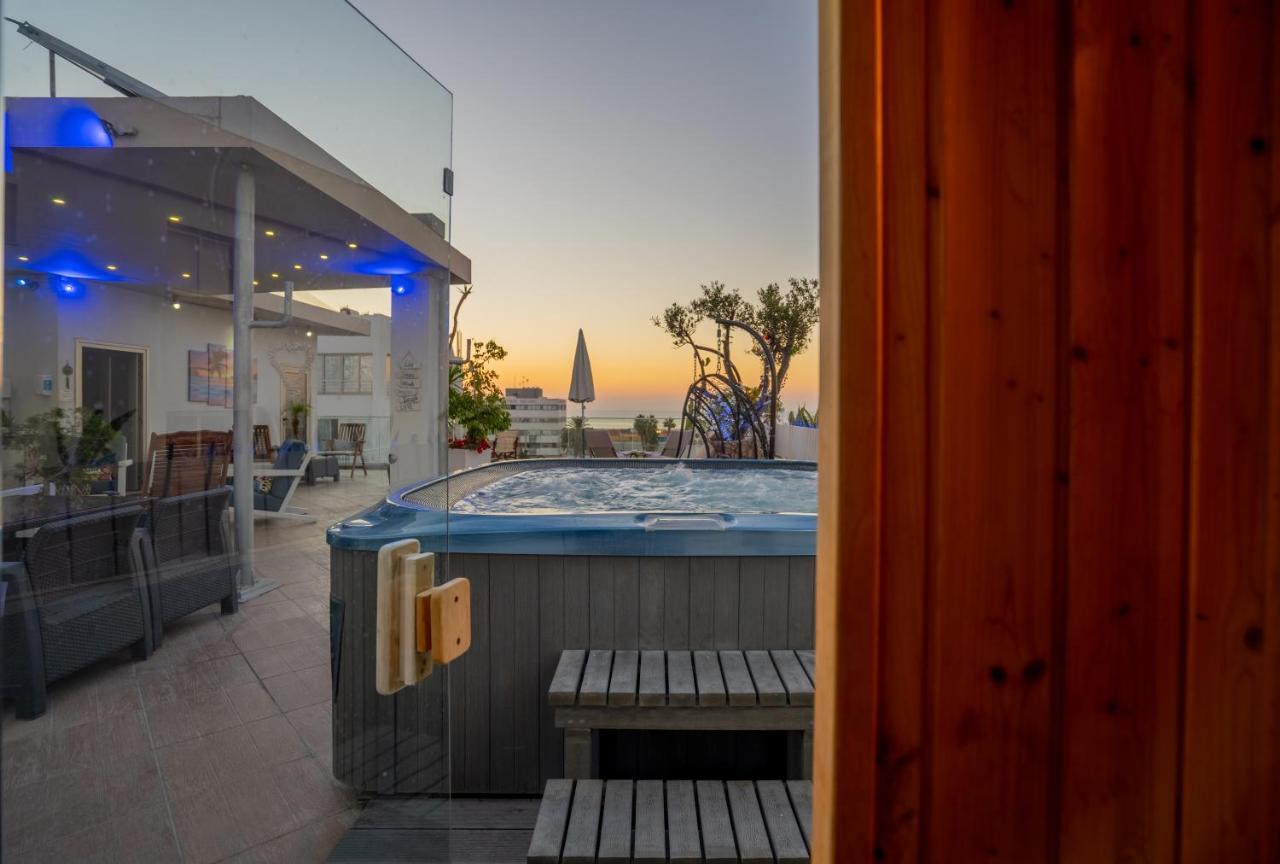 Mesogios House Suites Larnaca Exterior photo